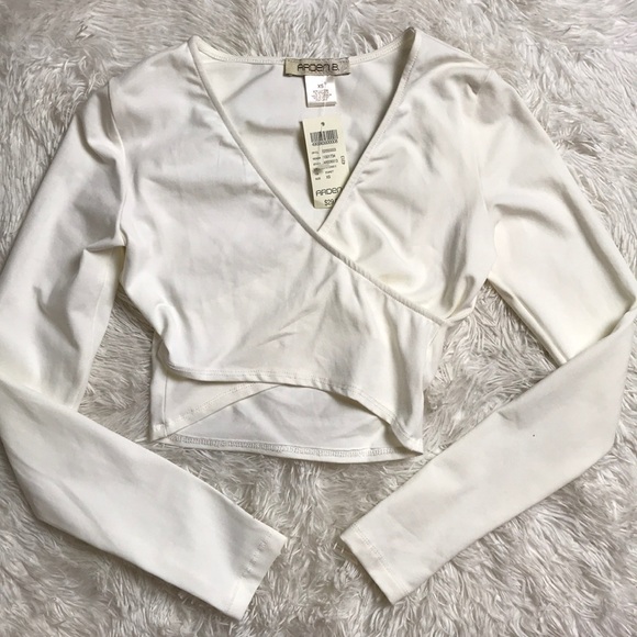 🎉Sale🎊 Arden B. Crop Top - Picture 7 of 14